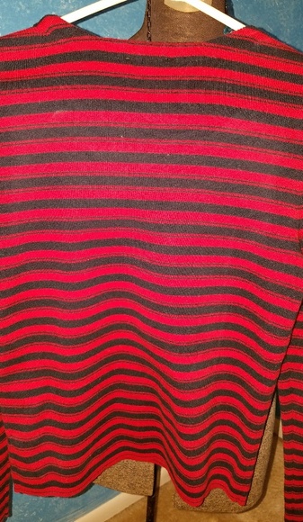 Soft Knit sweater - Picture 8 of 8